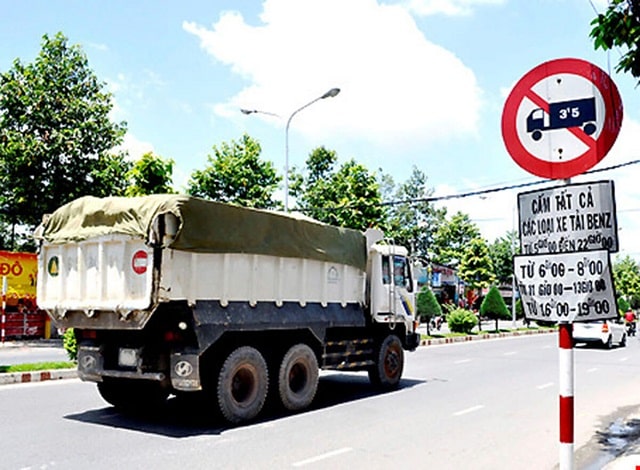 khung giờ cấm xe tải vào tphcm 2022